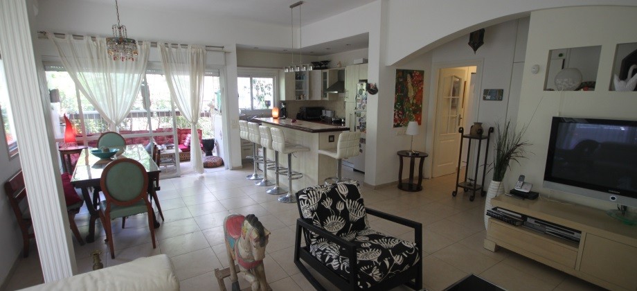 VACANCES : 4 Pièces (1 er étage) Liberman 118m² VACANCES : 4 Pièces (1 er étage) Liberman 118m²