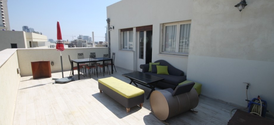 VACANCES : Duplex (4 ème étage) Ben Yehuda 120m² VACANCES : Duplex (4 ème étage) Ben Yehuda 120m²
