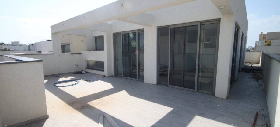 5 Pièces Duplex (5ème étage) Quartier Bograshov 155m² 5 Pièces Duplex (5ème étage) Quartier Bograshov 155m²