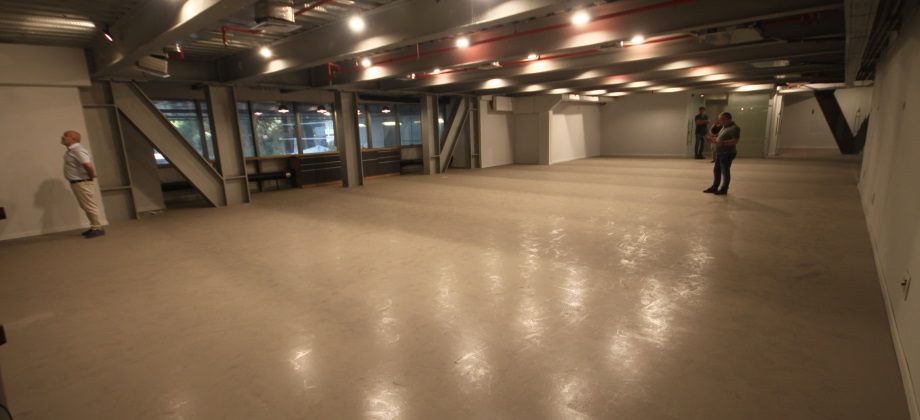 Bureaux Open Space Quartier Fashion Mall TLV 400 m² Bureaux Open Space Quartier Fashion Mall TLV 400 m²