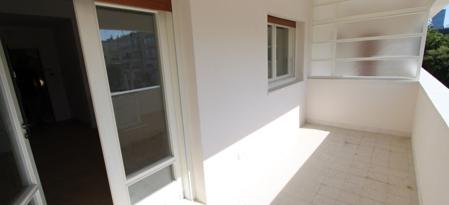 3 Pièces (2 ème étage) Quartier Habima 84m² 3 Pièces (2 ème étage) Quartier Habima 84m²