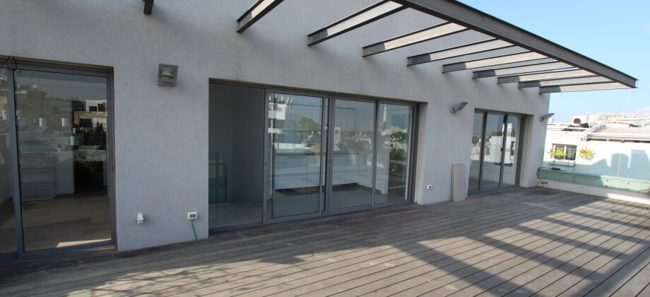 Duplex (4ème étage) Tsafon Hayashan 280m² Duplex (4ème étage) Tsafon Hayashan 280m²