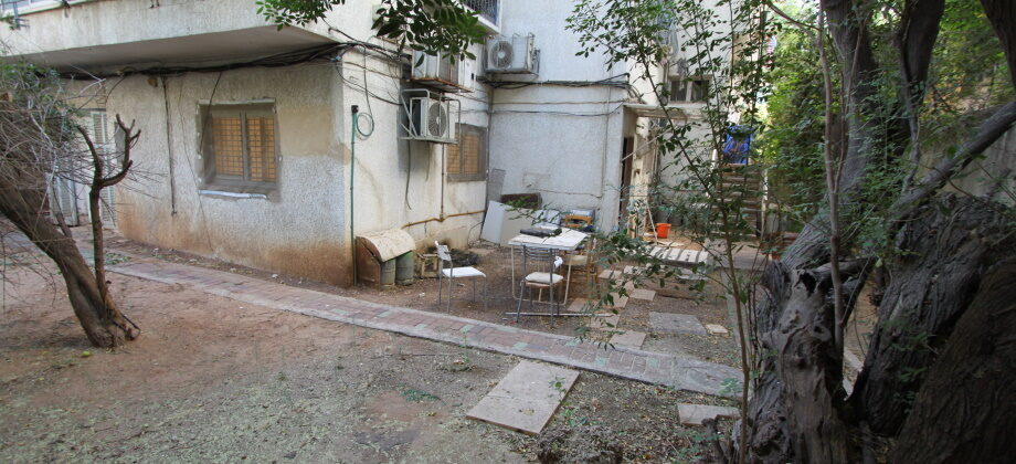 2.5 Pièces (Rez de Chaussée) Antokolski 40m² + Jardin 2.5 Pièces (Rez de Chaussée) Antokolski 40m² + Jardin