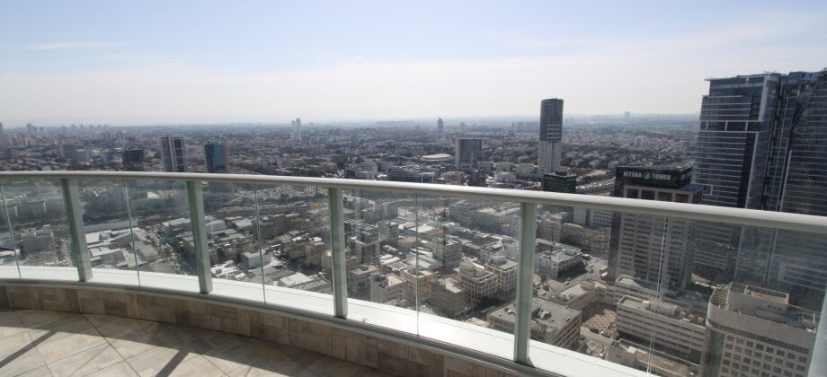 4 Pièces (31 ème étage) Tour Gindi 97 m²