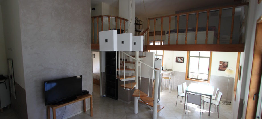 3 Pièces Loft Meublé (1er étage) Hakovshim 69m²