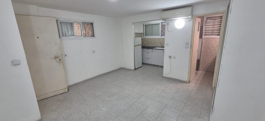 Studio Semi meublé (Rez de Chaussée) Liberman 28m²