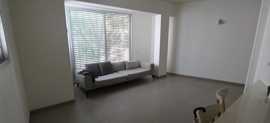 4 Pièces (2ème étage) Emmanuel Aromi 90m²